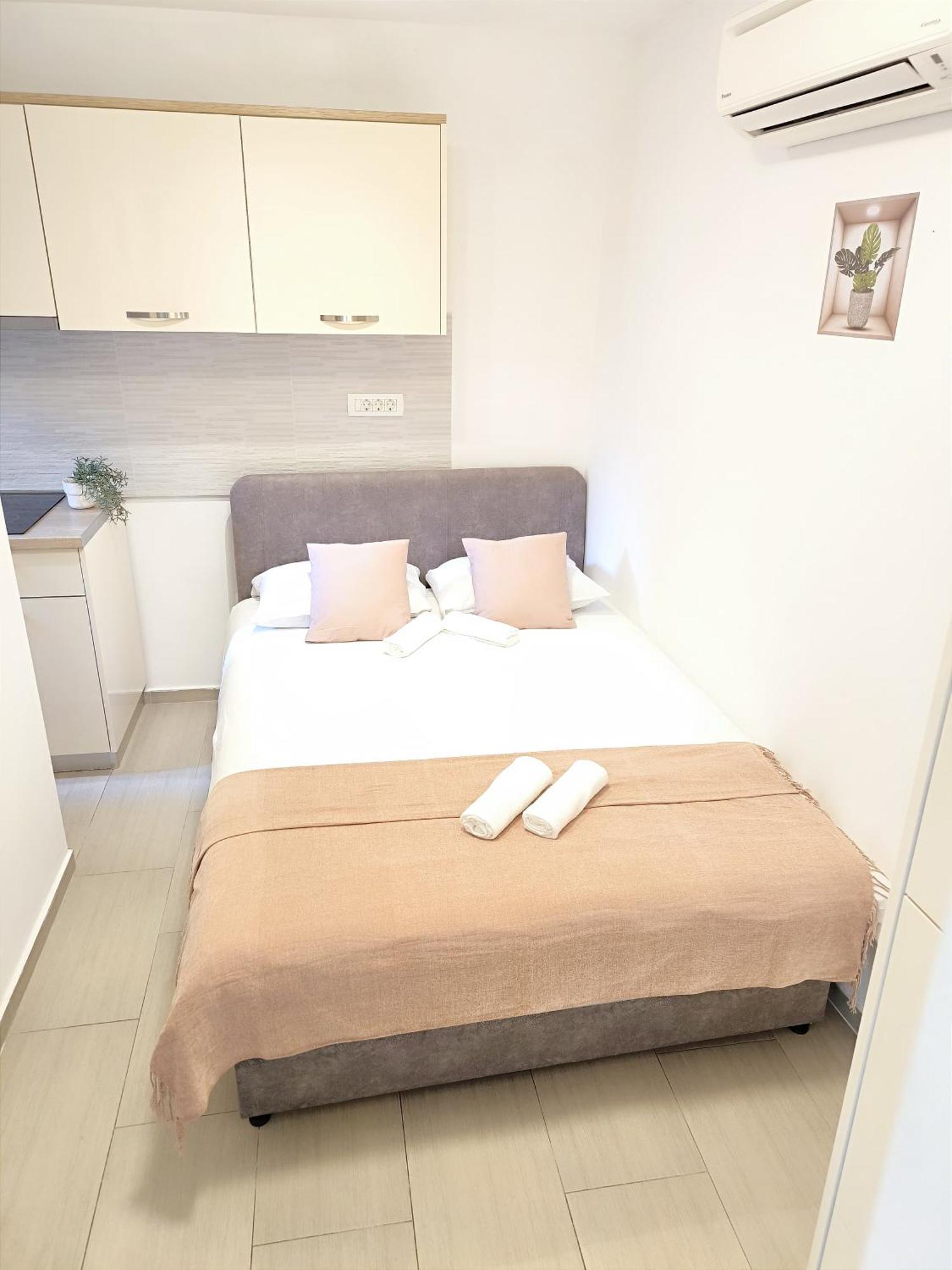 Central Apartment & Room Niko Split Exterior foto