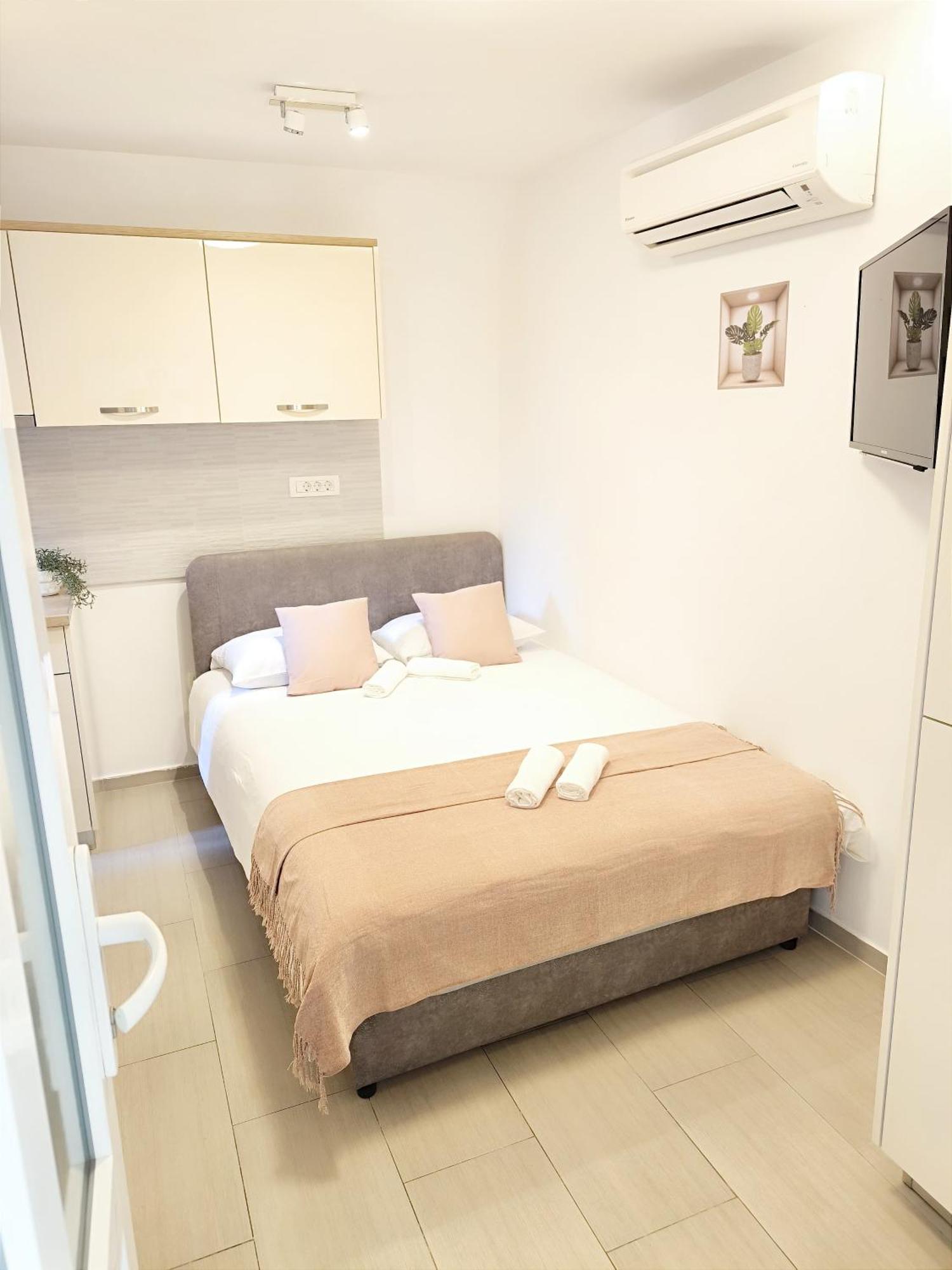 Central Apartment & Room Niko Split Exterior foto
